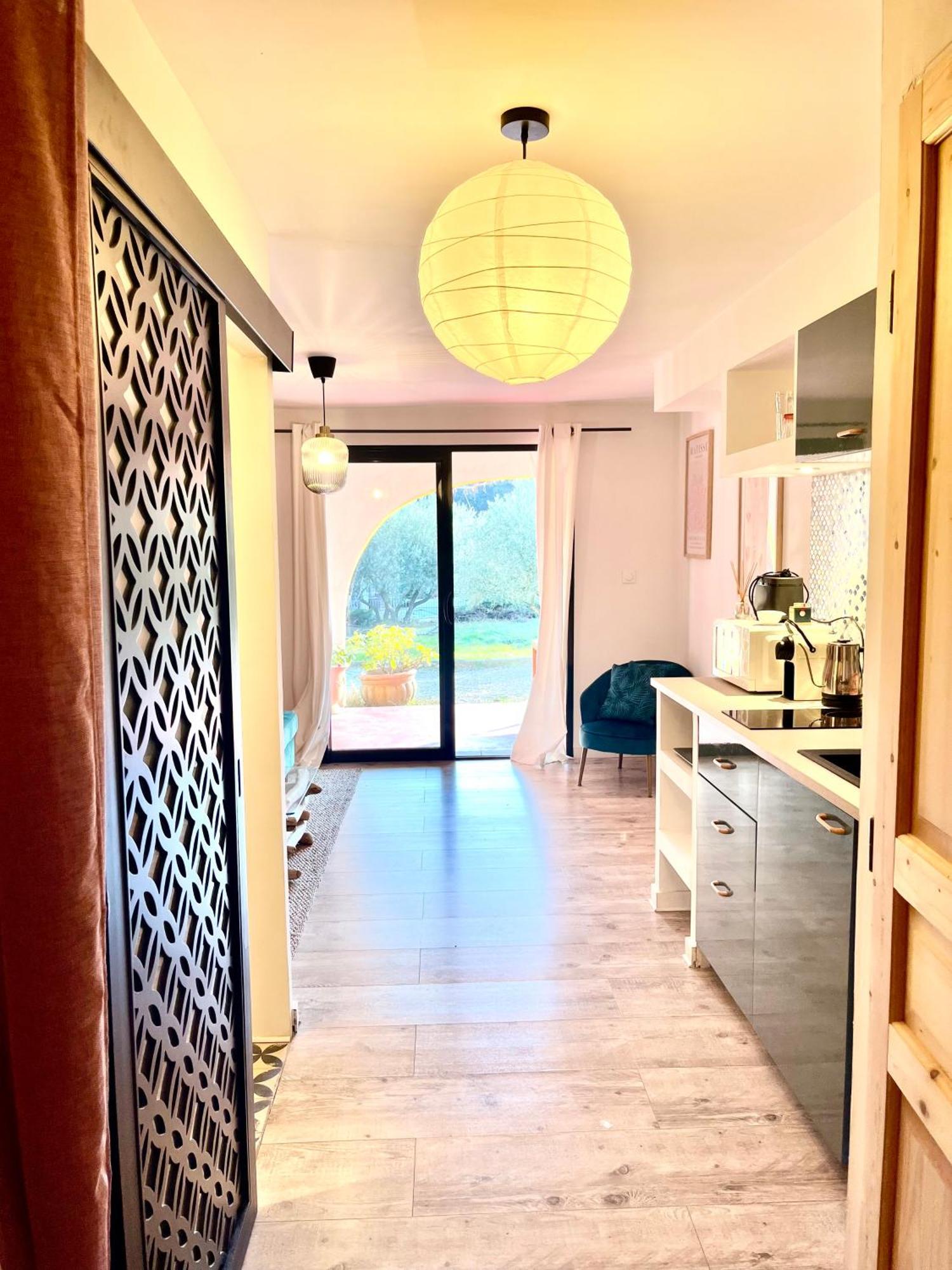Domaine Colibri En Provence Ξενοδοχείο Pujaut Εξωτερικό φωτογραφία