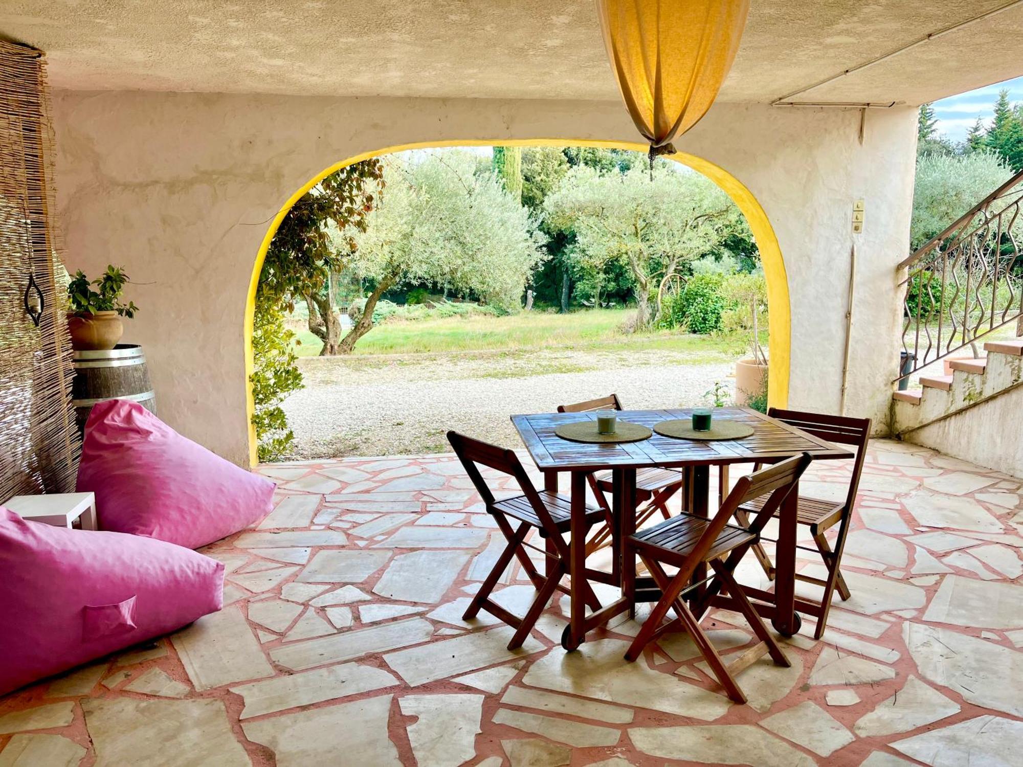 Domaine Colibri En Provence Ξενοδοχείο Pujaut Εξωτερικό φωτογραφία